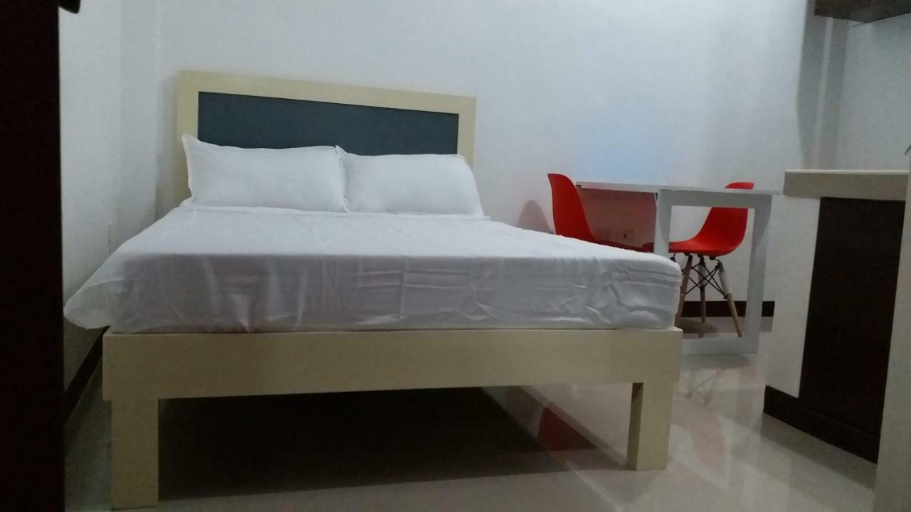 Clark-Pad Inn, Angeles City 外观 照片