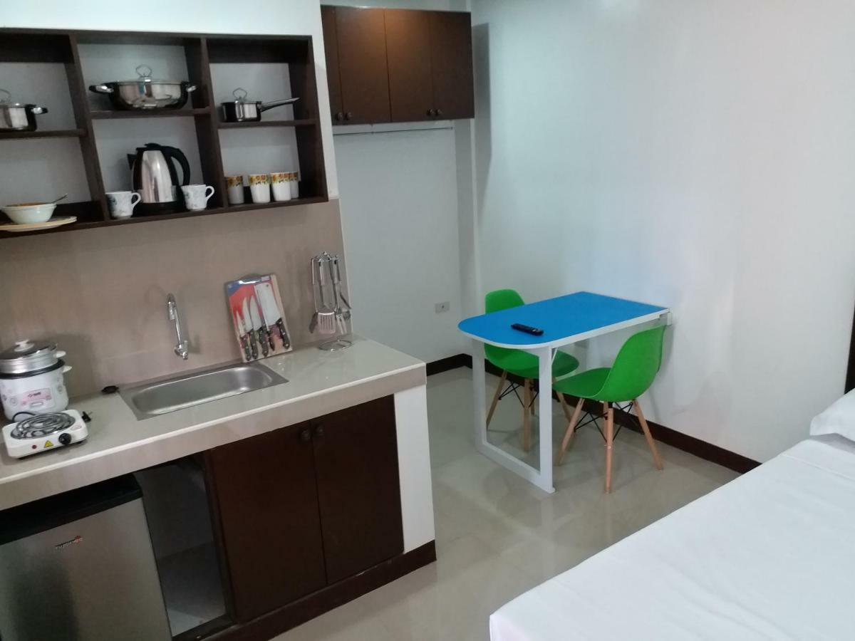 Clark-Pad Inn, Angeles City 外观 照片