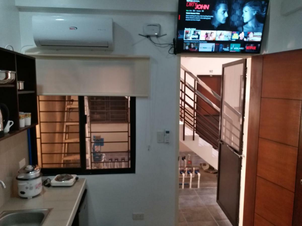 Clark-Pad Inn, Angeles City 外观 照片