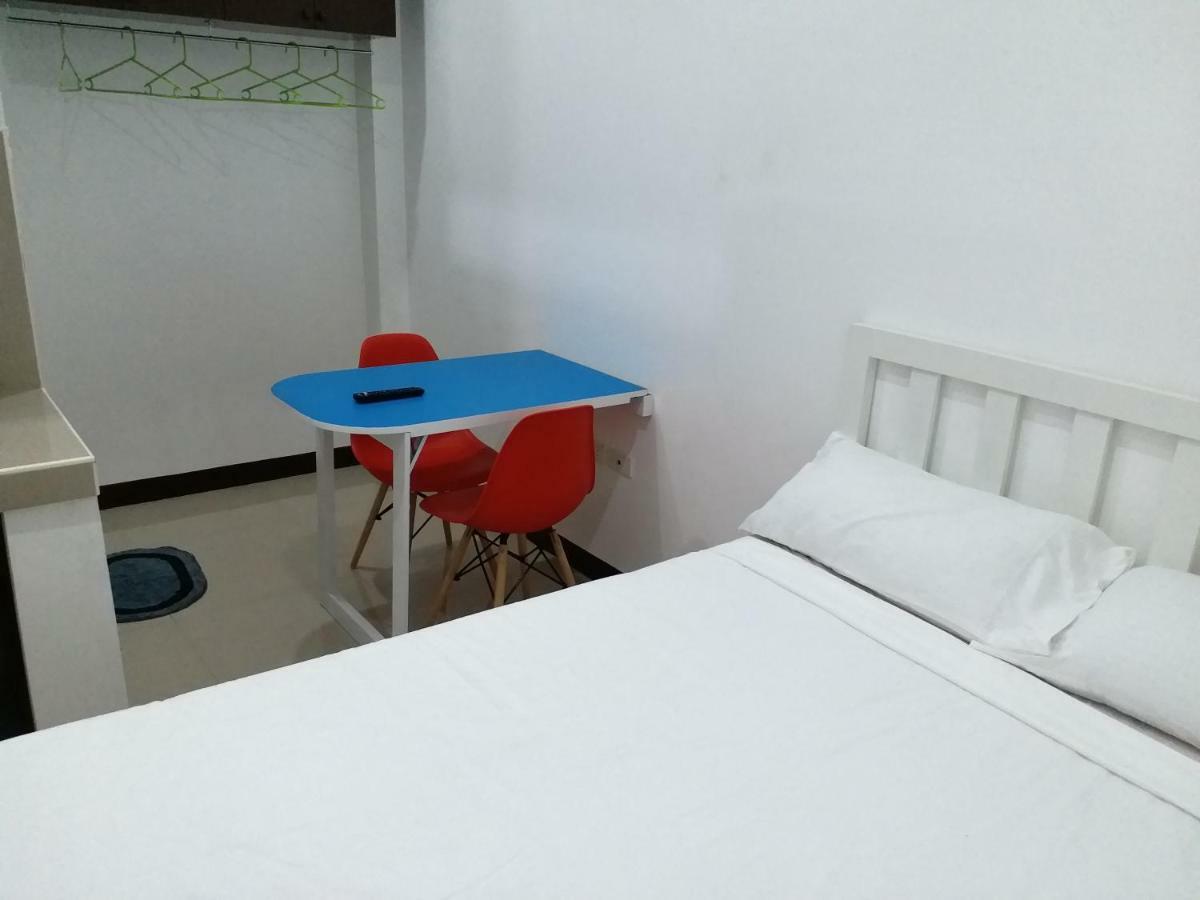 Clark-Pad Inn, Angeles City 外观 照片