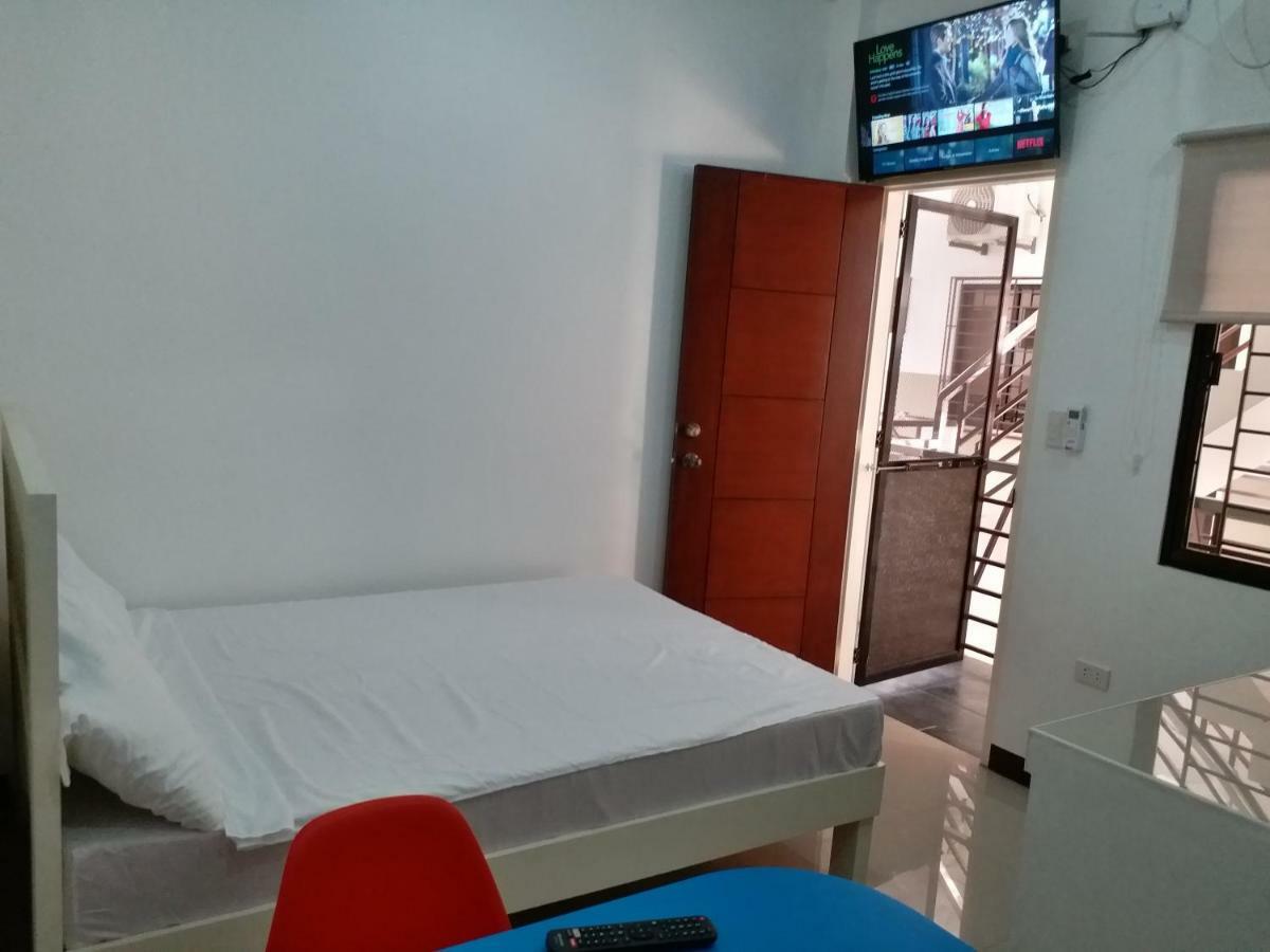 Clark-Pad Inn, Angeles City 外观 照片